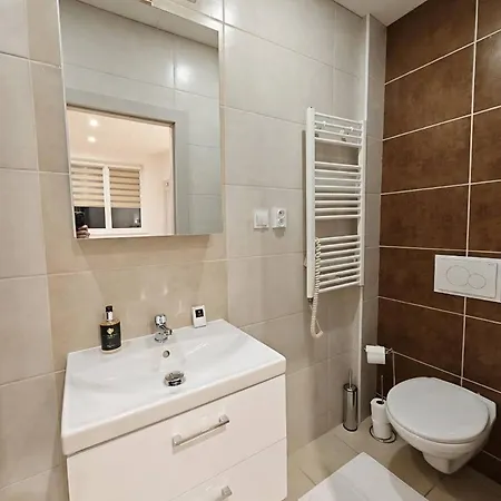 Apartment Axiom - Astra 6